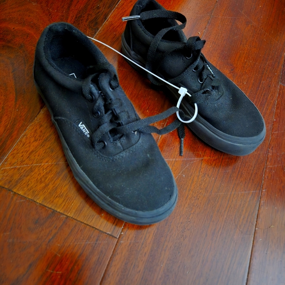 Black Vans Unisex Sneakers Size M5 Or W6.5